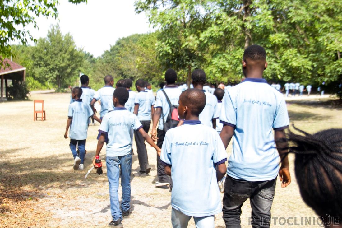 Secondary students walking together on an excursion